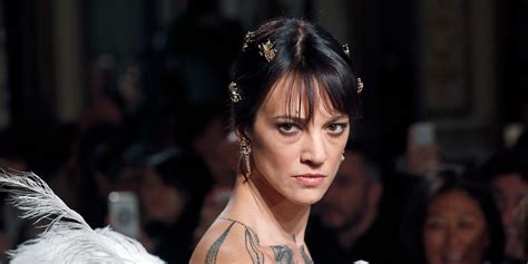 asia argento nuda|Asia Argento foto: nuda, senza veli con un corpo perfetto